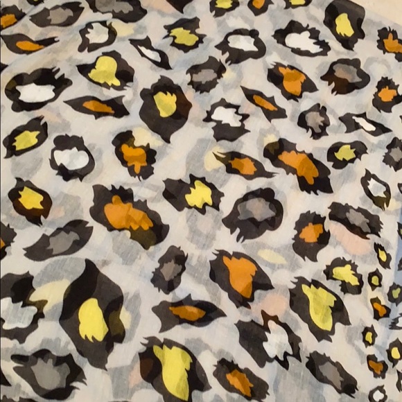 🥭 (4 for $15) Spotted Colorful Infinity Scarf - Picture 4 of 4